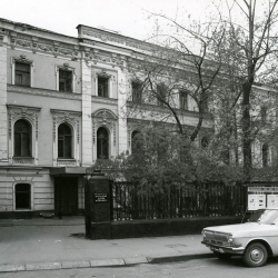 1977-1979_Суворовский-бул.8а_01_новый-размер.jpeg